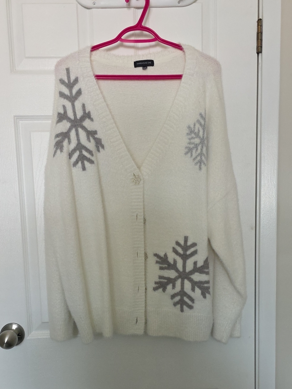 Snowflake V-Neck Cardigan Sweater in Cream and Gray